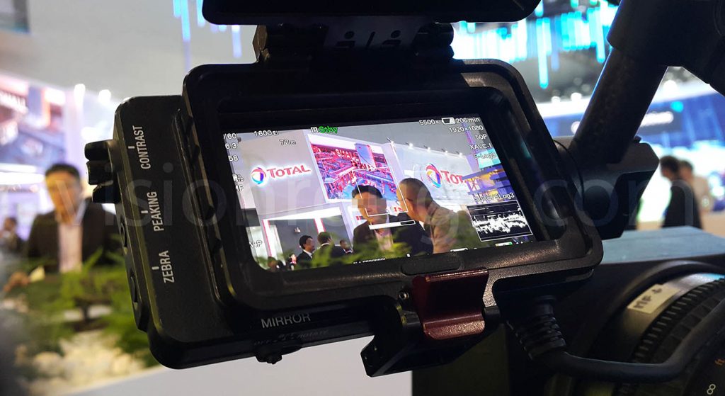 lng2019-book-a-crew-in-shanghai-and-shenzhen-camera-operator